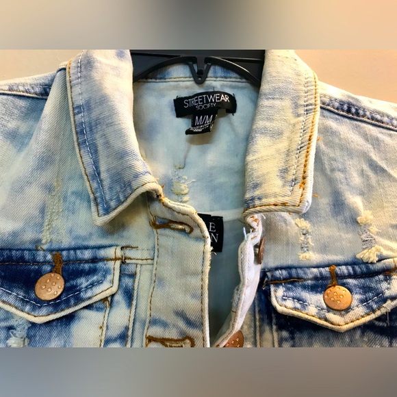 Very Distressed Raw Hem Crop Jean Vest - Picture 3 of 5